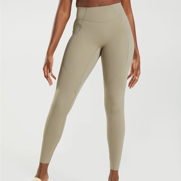 Gymshark Pants - WHITNEY EVERYDAY POCKET LEGGINGS - CEMENT BROWN